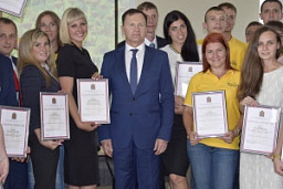 Призеры Бирюсы получили награды от министра