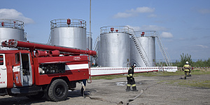 Пожарно-тактические учения прошли на нефтебазе Минусинского района